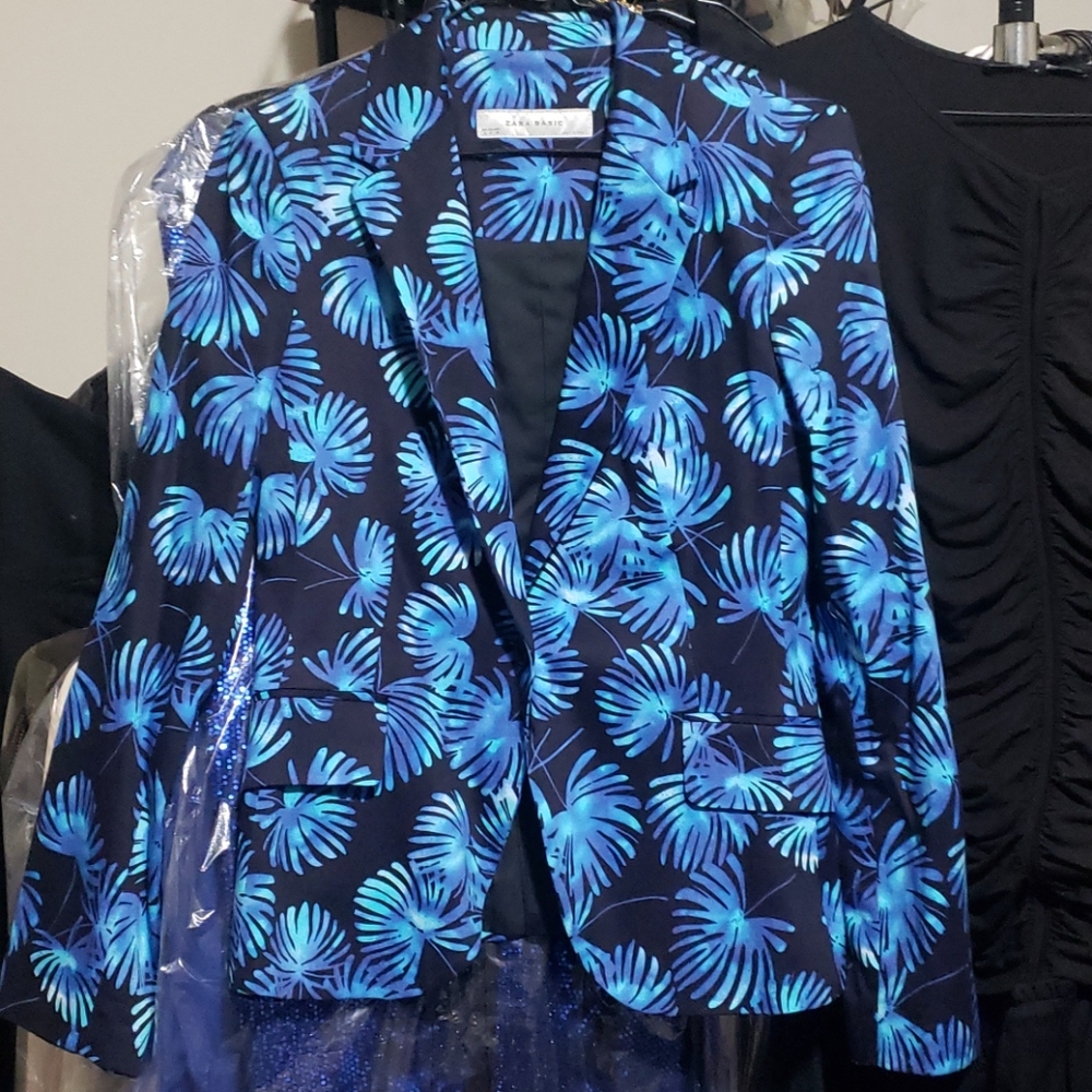 Zara floral print blazer size medium